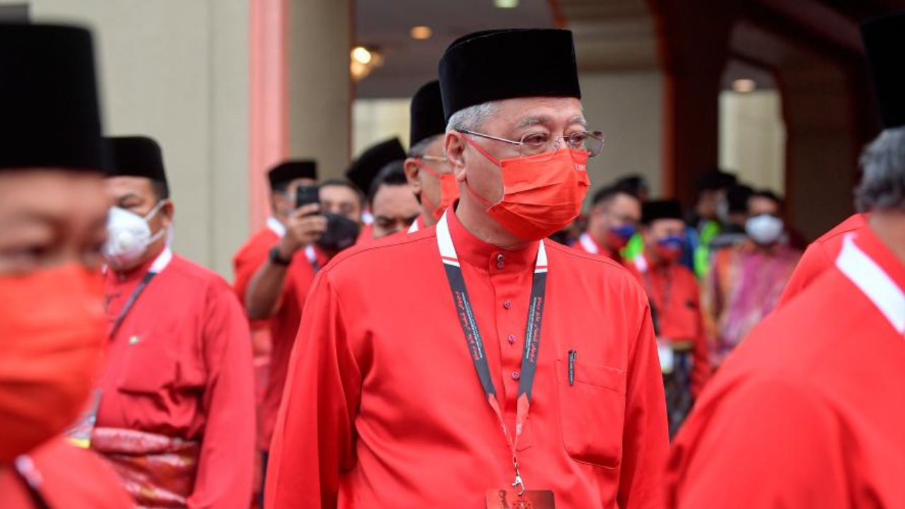 Kerajaan Meluluskan Kadar Gaji RM 1,500 Bermula Mei